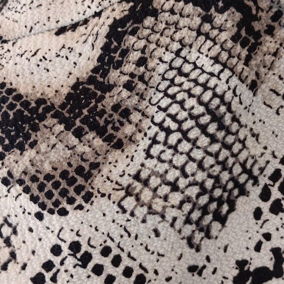 Kendall &Kylie Snake Print Midi Dress - Picture 11 of 11